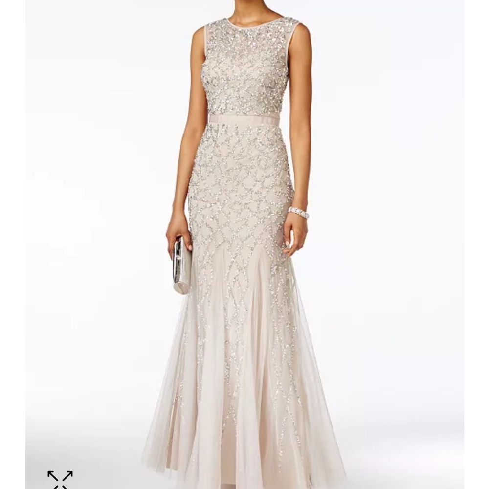 Elegant Sleeveless Evening Gown Adrianna Paper Come With Matching Sash